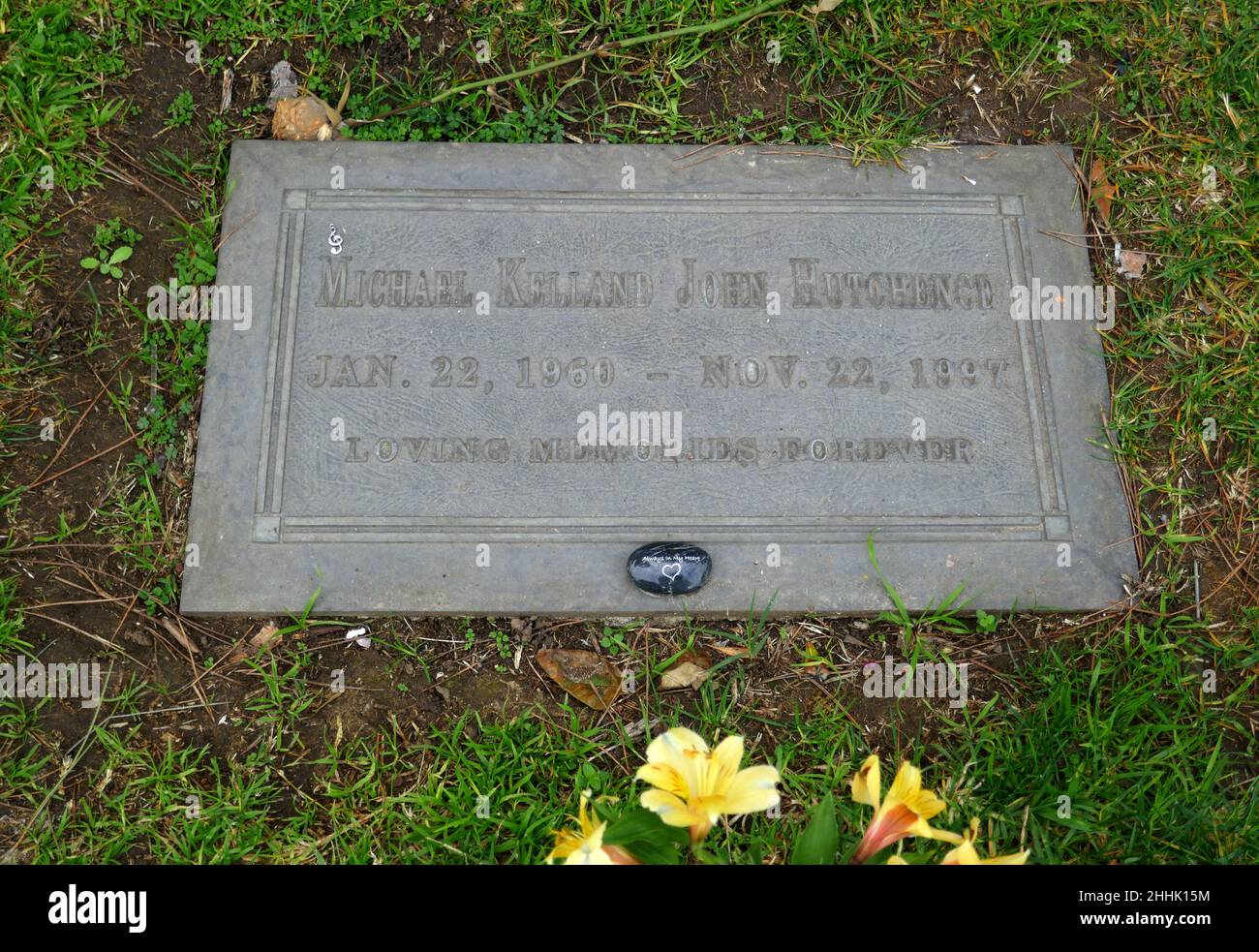 Los Angeles, California, USA 19th. Januar 2022 Sänger/Musiker Michael Hutchence von INXS Grave in Eternal Love Section im Forest Lawn Memorial Park Hollywood Hills am 19. Januar 2022 in Los Angeles, Kalifornien, USA. Foto von Barry King/Alamy Stockfoto Stockfoto