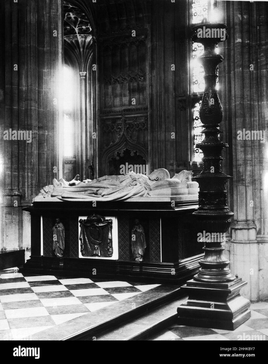 Die Restaurierung der St. George's Chapel, Windsor Castle. Das Grab von König Edward VII. Und Königin Alexandra in der Garter Chapel of St. George's. Bild veröffentlicht im Daily Mirror am 3rd. November 1930. Stockfoto