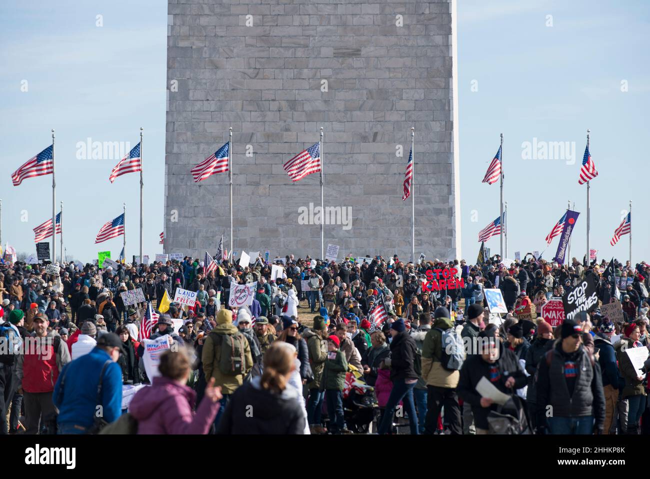 Demonstranten nehmen an der Niederlage der Mandate teil, die am 23. Januar 2022 in Washington, DC, gegen Maske und COVID-19-Impfmandate demonstrierten. USA. Stockfoto