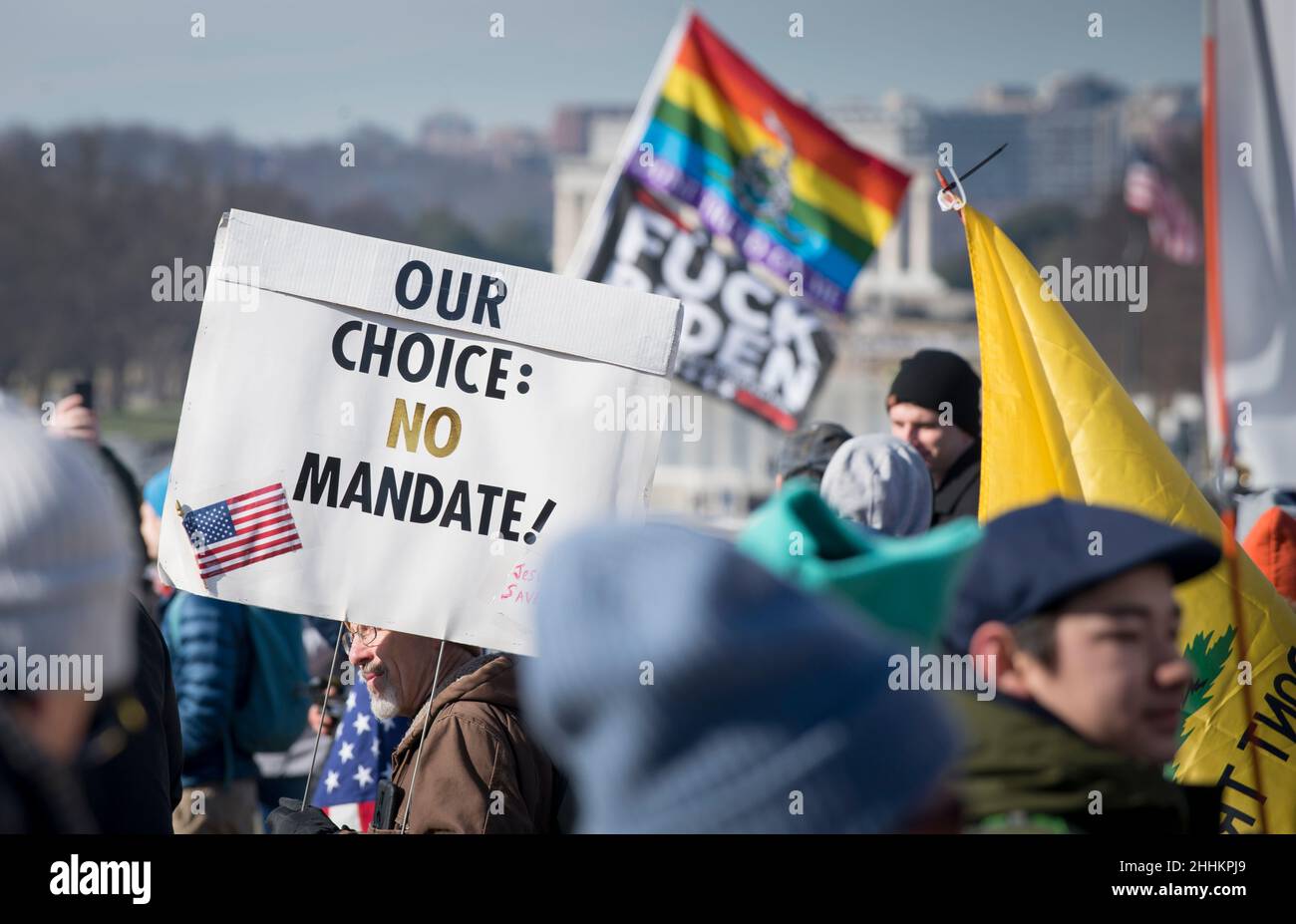 Demonstranten nehmen an einer Niederlage der Mandate teil, die am 23. Januar 2022 in Washington DC marschierten, um gegen Maske und COVID-19-Impfmandate zu protestieren. USA. Stockfoto