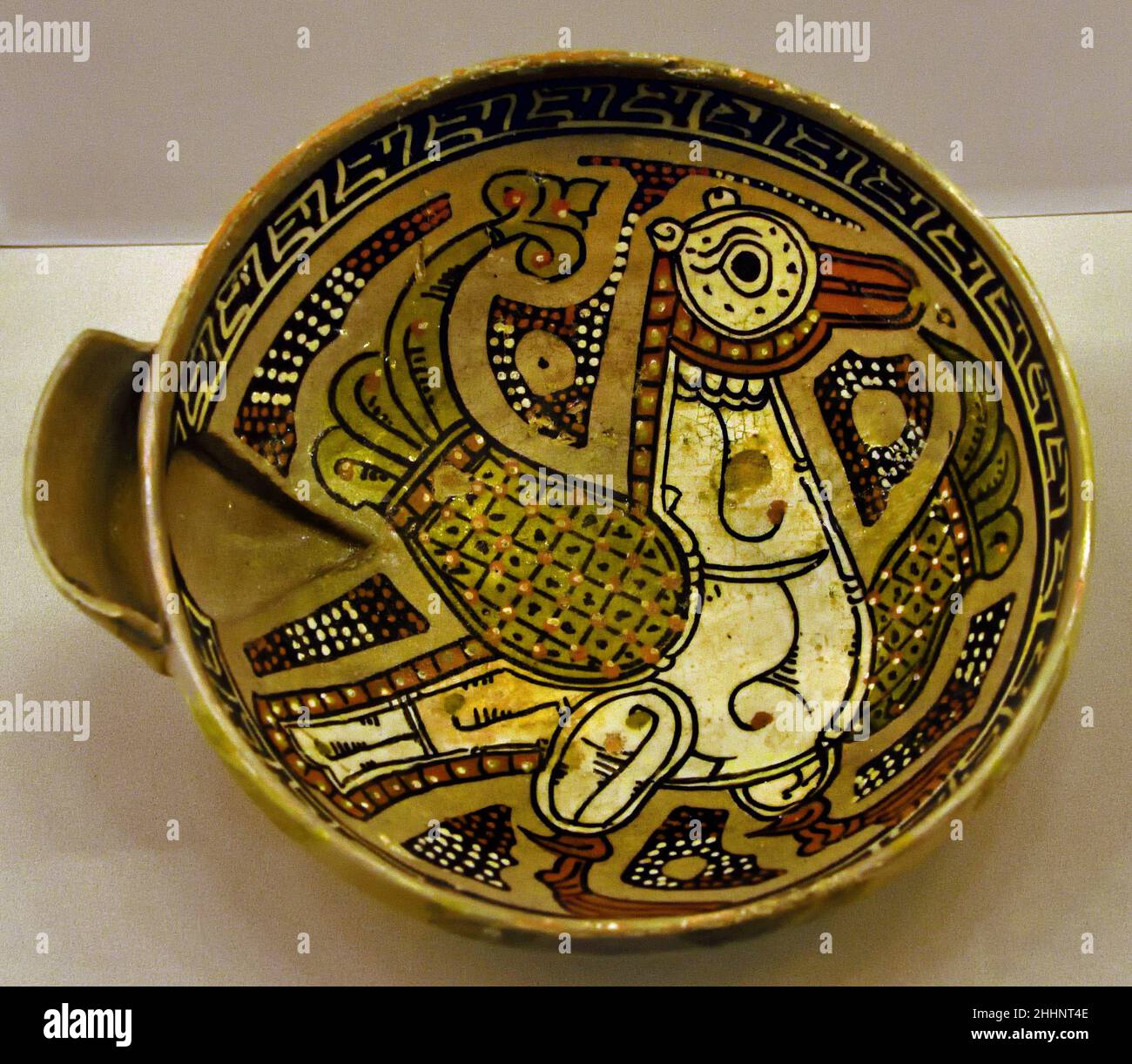 Schüssel 10th Jahrhundert A.D, Zentralasien, ( Museo d'Arte Orientale Torino ) Steingut weiß Slip Dekoration klare Verglasung. Stockfoto