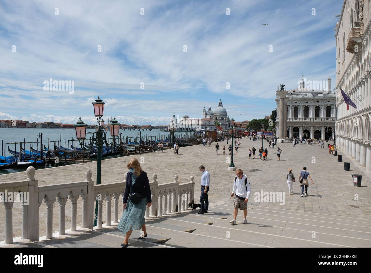 Blick auf den Dogenpalast und den Markusplatz in Venedig. Stockfoto