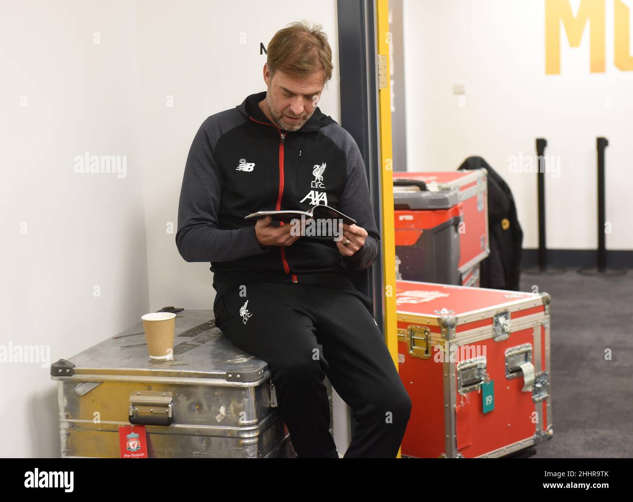Liverpool-Trainer Jurgen Klopp im Tunnel neben der Umkleidekabine Wolverhampton Wanderers gegen Liverpool im Molineux-Stadion 23/01/2020 Stockfoto Liverpool-Trainer Jurgen Klopp im Tunnel neben der Umkleidekabine Wolverhampton Wanderers gegen Liverpool im Molineux-Stadion 23/01/2020 Stockfoto