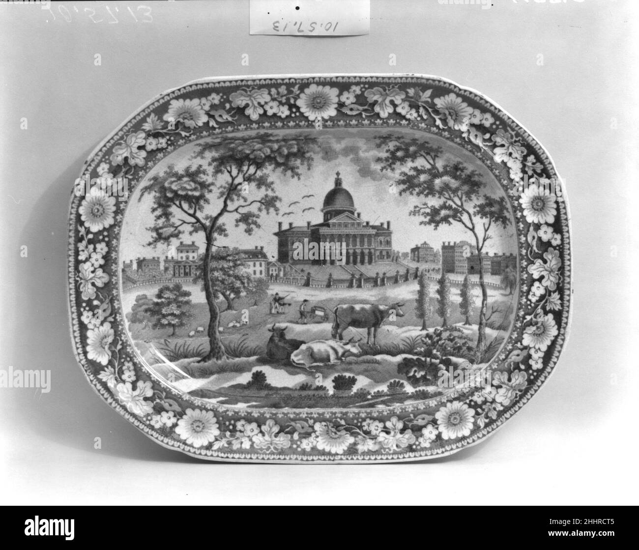 Platte ca. 1815–ca. 1842 John Rogers & Son. Platte. Britisch (amerikanischer Markt) ca. 1815–ca. 1842. Steingut, Transferdruck. Hergestellt in Staffordshire, Stoke-on-Trent, England Stockfoto