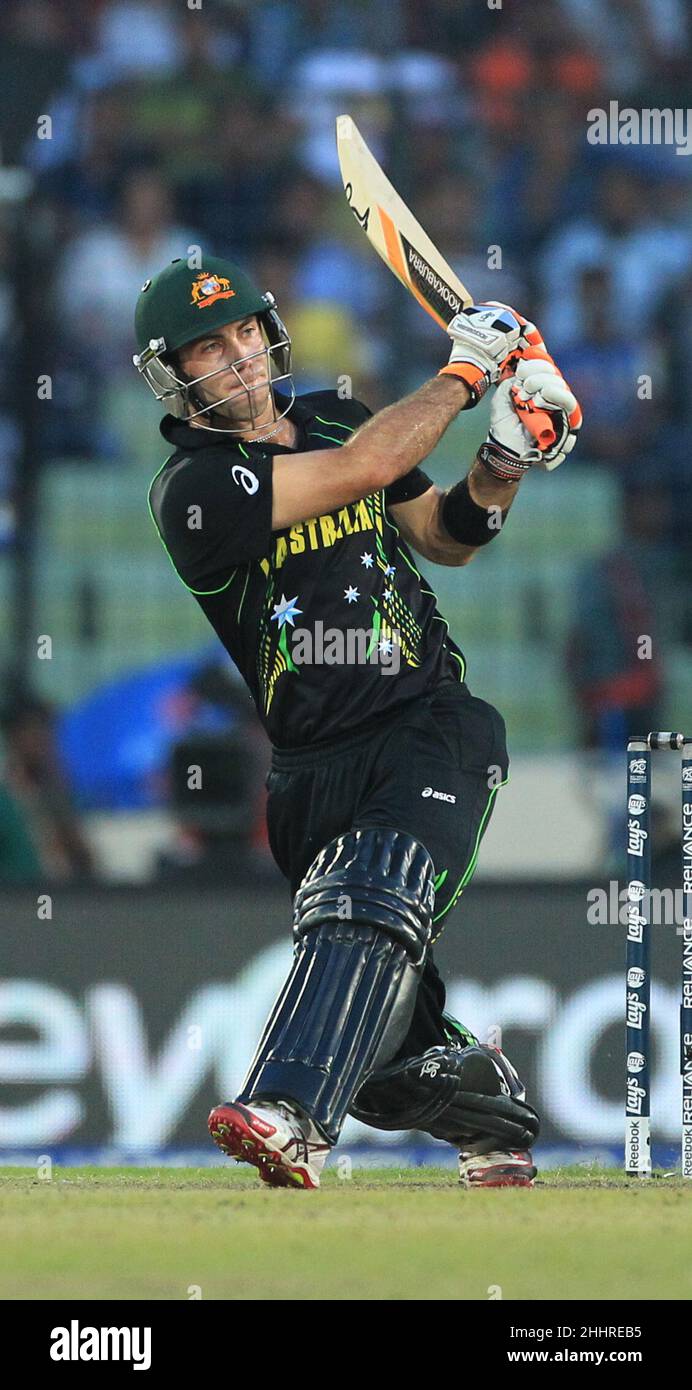 Australien Cricket-Spieler, Glenn Maxwell in Aktion gesehen während des Spiels 16th, Gruppe 2 ICC (International Cricket Council) Cricket World Cup T20 2014, zwischen Pakistan gegen Australien im Sher-e-Bangla National Stadium, Mirpur.Pakistan gewann durch 16 Runs. Stockfoto