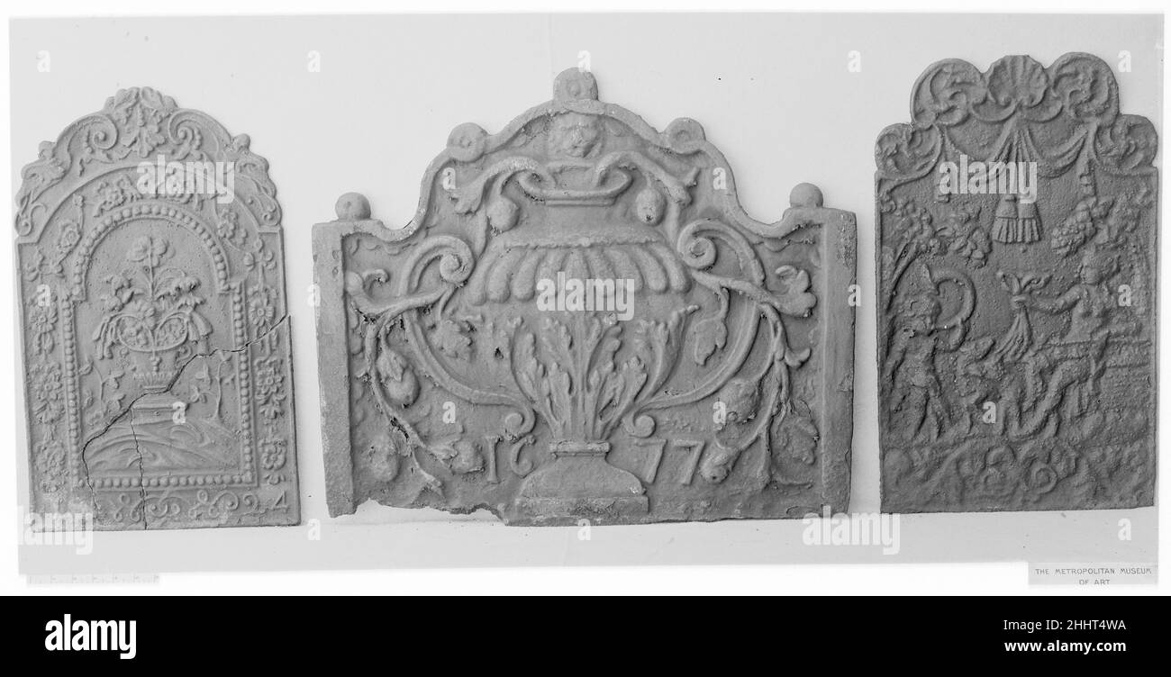 Anteil der Feuerrückschlagmenge 1677 britische oder niederländische. Teil des Feuerrückens. Britisch oder niederländisch. 1677. Bügeln. Metallarbeiten-Eisen Stockfoto