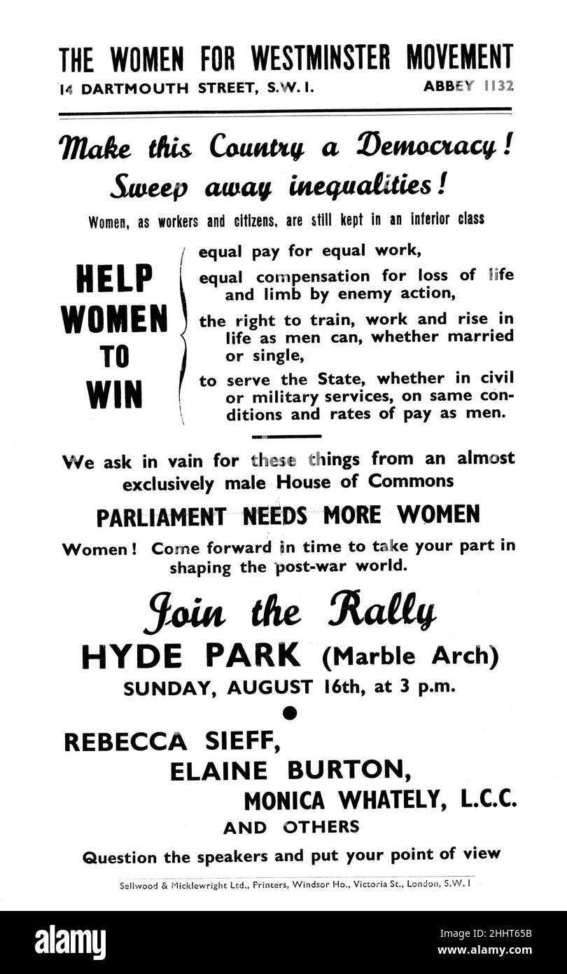 Eine Handvorlage der Women for Westminster Movement, die eine Kundgebung in der Hyde Park Corner anwirbt, um bessere Rechte für Frauen zu fördern und mehr Frauen zu ermutigen, ins Parlament einzutreten. 16th. August 1942 Stockfoto