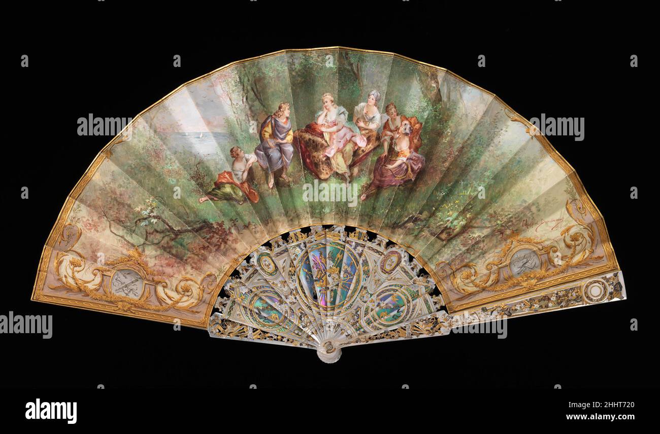 Fan viertes Viertel 19th Jahrhundert Debilmemont ausgezeichnetes Beispiel der Fächerherstellung in dieser Zeit; Malerei sehr raffiniert und detailliert; Themen von Trophäen auf Stäbchen werden auf dem Blatt durchgeführt; besonders gut ausgeführtes Perspektivengefühl mit kleiner Pause im Laub, das Wasser mit Segelbooten in der Ferne zeigt; Stöcke und Wachen sehr aufwendig mit Gold- und Silberblättern und filigraner Inzierung verziert. Lüfter 156567 Stockfoto