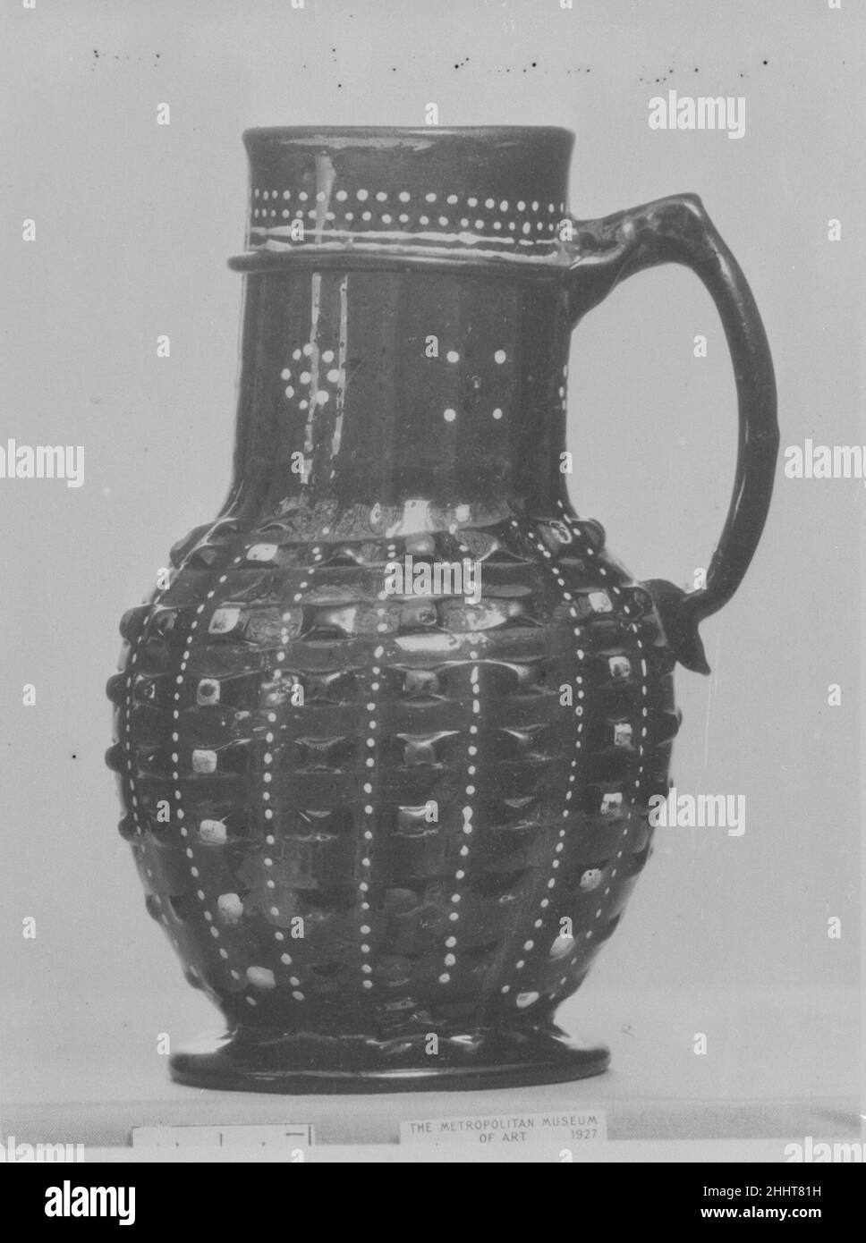 TANKARD Ende 16th–Anfang 17th Jahrhundert Böhmisch. Tankard Böhmisch. Ende 16th–Anfang 17th Jahrhundert. Glas. Glas Stockfoto