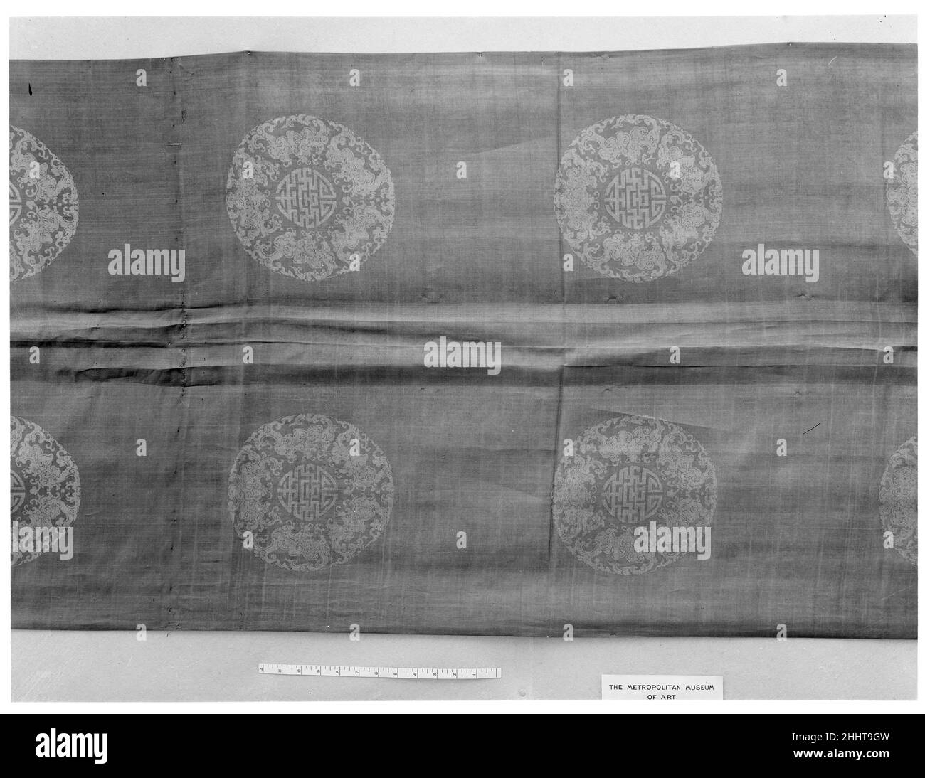 Stück 19th Jahrhundert China. Stück. China. 19th Jahrhundert. Seide. Qing-Dynastie (1644–1911). Textilien – Woven Stockfoto