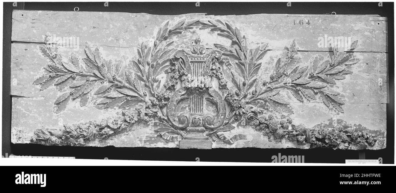 Tafel (Dessus de porte) 18th Jahrhundert Französisch. Tafel (Dessus de porte). Französisch. 18th Jahrhundert. Holz, bemalt und vergoldet. Holzarbeiten Stockfoto