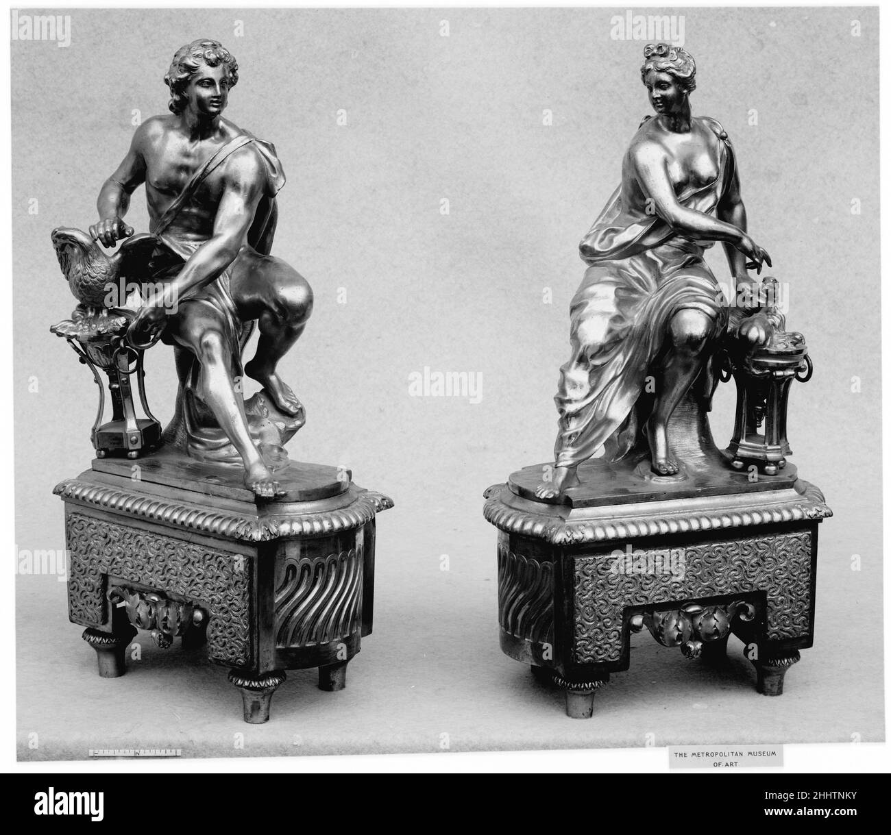 Luft und Feuer ca. 1770 Französisch. Luft und Feuer. Französisch. Ca. 1770. Vergoldete Bronze. Metallarbeiten-Gilt Bronze Stockfoto