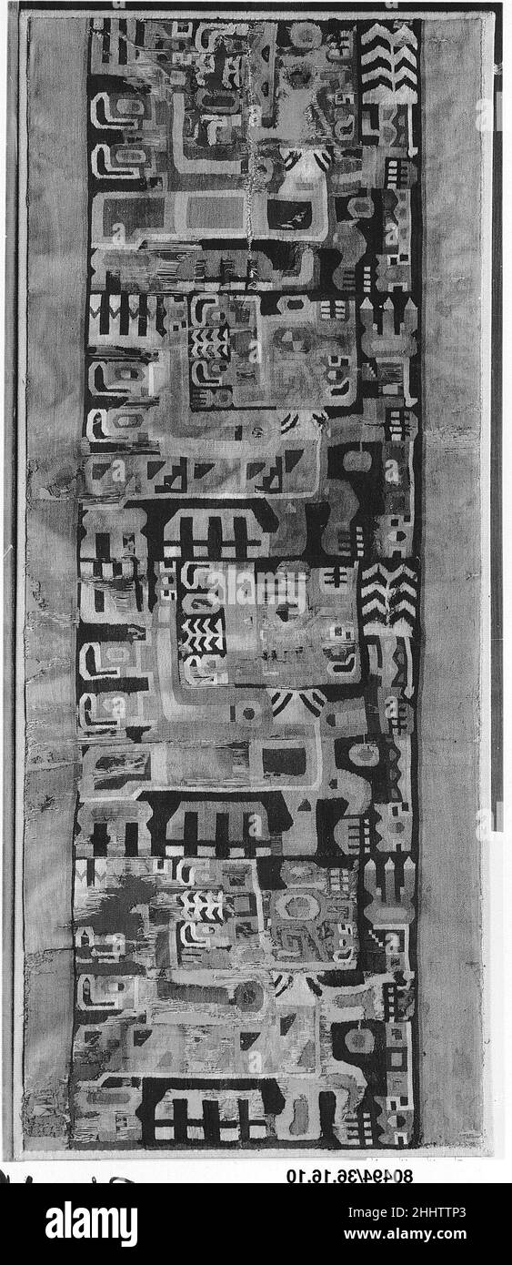 Tunika Fragment 7th–9th Century Wari. Tunika-Fragment. Wari. 7th–9th Jahrhundert. Kamelidhaar, Baumwolle. Peru. Textilien – Woven Stockfoto
