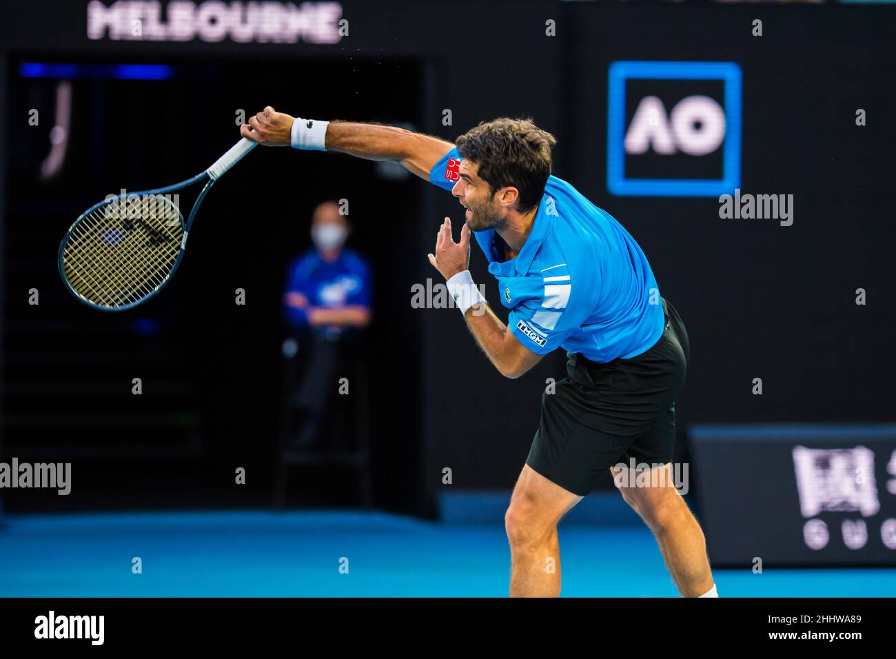 Melbourne, Australien. 22nd Januar 2022. Pablo Andujar spielt während des Australian Open 2022 Round 3-Spiels des Grand Slam-Tennisturniers in der Rod Laver Arena im Melbourne Olympic Park gegen Alex de Minaur. Endergebnis; Alex de Minaur gewinnt in 3 geraden Sätzen mit 6:4, 6:4, 6:2 gegen Pablo Andujar. Kredit: SOPA Images Limited/Alamy Live Nachrichten Stockfoto