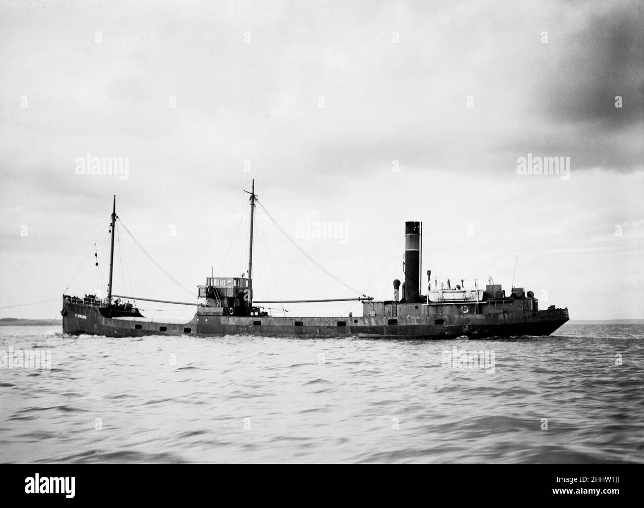 Das Frachtschiff „Yewpack“ ist bei Lizard Point, Cornwall, deaktiviert. 27th. Oktober 1949. Stockfoto