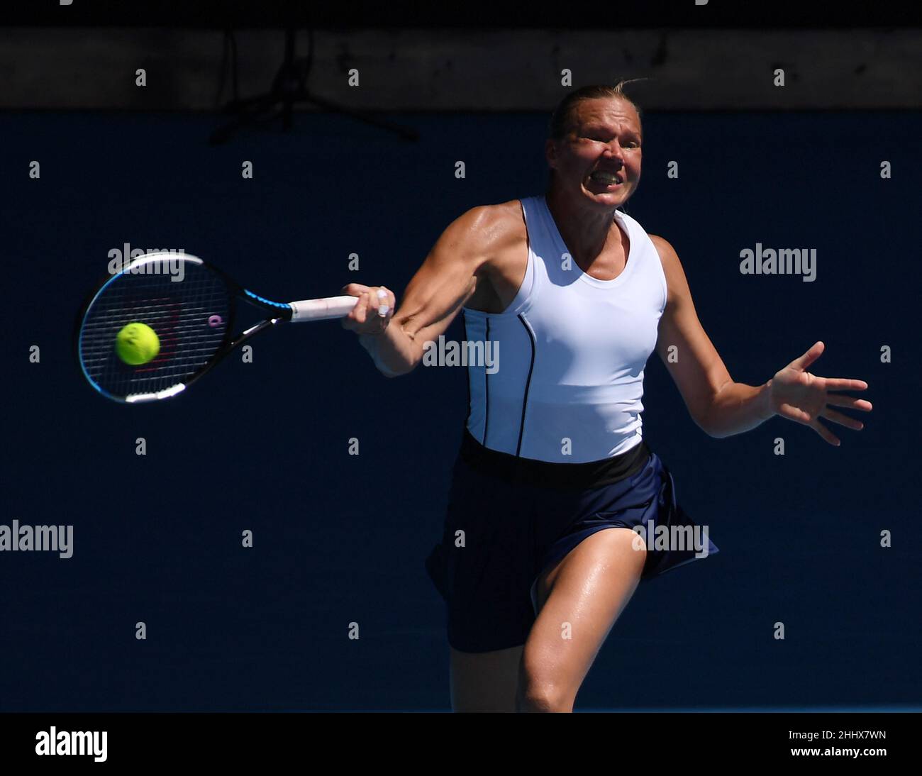 Melbourne, Australien. 26th Januar 2022. Australian Open Melbourne Park Day 10 26/01/2022 Kaia Kinepi (EST) im Viertelfinale der Frauen Credit: Roger Parker/Alamy Live News Stockfoto