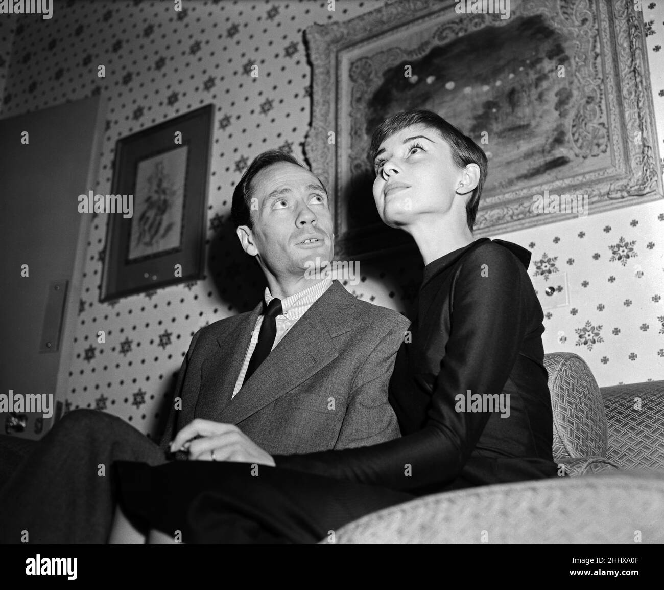 Die Schauspielerin Audrey Hepburn und ihr Mann Mel Ferrer. 31st. Dezember 1954. Stockfoto