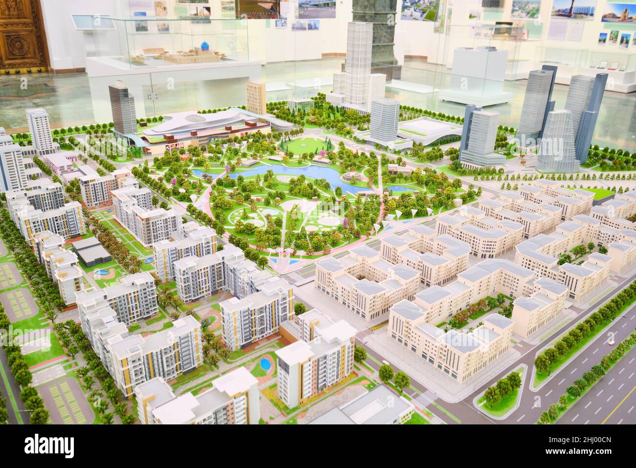 Architekturmodell eines zukünftigen Masterplans für gemischte Nutzung, Wohnungsbau und Wohnungsentwicklung in Usbekistan. Im Museum zum Gedenken an die Opfer der Repres Stockfoto