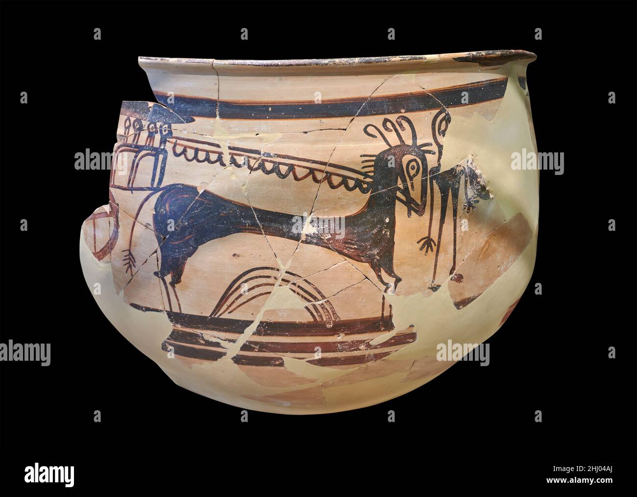Mykenische Keramik - Kraterfragment, das eine Pferd- und Wagenszene darstellt, Tiryns, 1400-1300 v. Chr. Archäologisches Museum Nafplion. Gegen schwarzen Rückstand Stockfoto