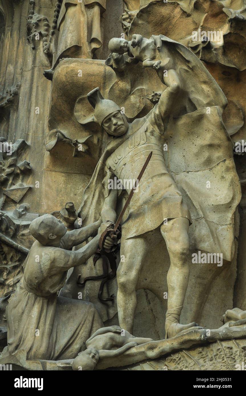 Skulpturen der Geburtskirche der Basilika Sagrada Familia an einem Morgen im Jahr 2010 (Barcelona, Katalonien, Spanien) ESP: Fachada del Nacimiento (BCN) façade Stockfoto