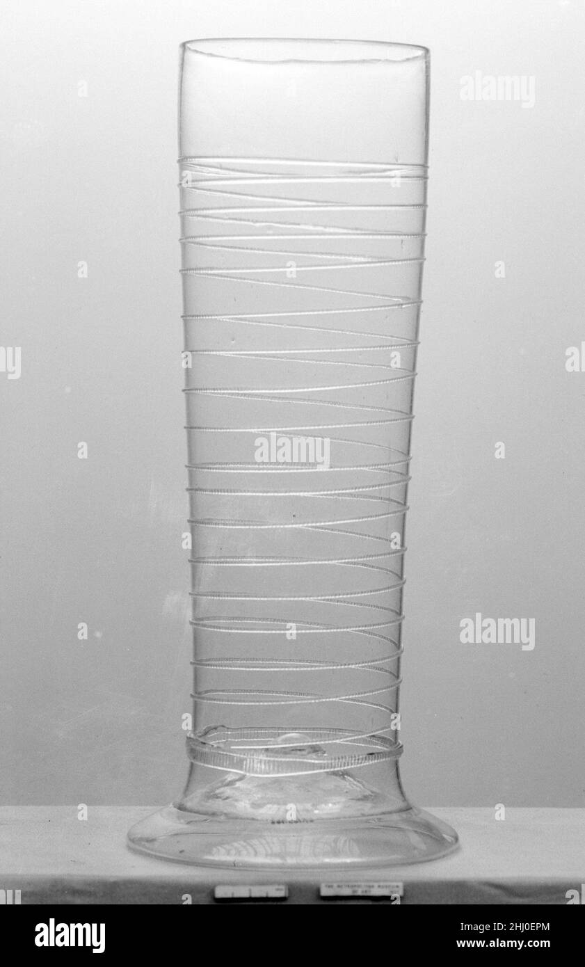 Becher (Passglas) 17th Jahrhundert Deutsch. Becher (Passglas). Deutsch. 17th Jahrhundert. Glas. Glas Stockfoto