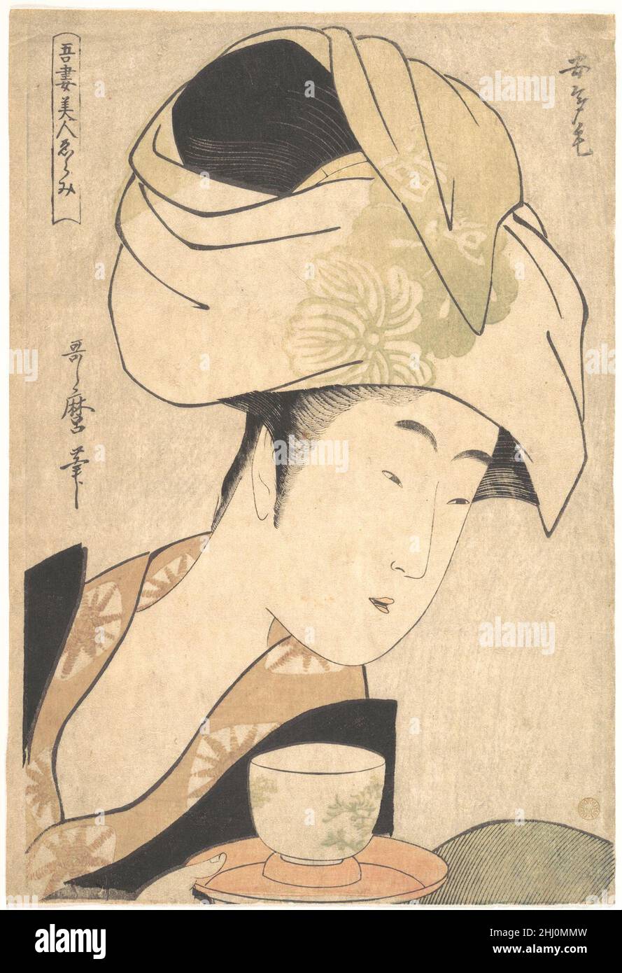 Eine Tea-House Kellnerin ca. 1795 Kitagawa Utamaro der Japaner Utamaro verändert in diesem halblangen Porträt von Okita, der berühmten Kellnerin des Naniwa-ya Teehauses in Edo, das Bild der Teehausschönheit dramatisch. Er stellt Okita nicht nur als lokale Schönheit dar, sondern auch als Gegenstand der Bewunderung, als ideale Frau. Er beseitigt jedes erzählerische Element und geht so weit, eine reine Ikone zu schaffen. Die Tasse und das Tablett, wie Attribute in einem religiösen Gemälde, dienen jetzt nur dazu, sie als Teehaus Kellnerin zu identifizieren. Die silberne Glimmer, die Utamaro als erste verwendet, glänzt wie ein Spiegel und macht sie Stockfoto