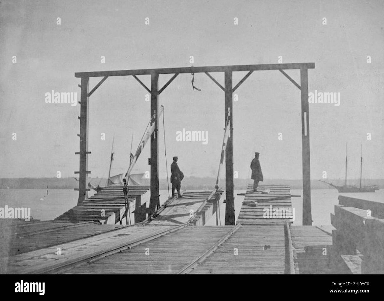 Brücken, mit deren Hilfe die Autos auf oder von den Arks oder den Lastkähnen - 1862 beladen werden Stockfoto