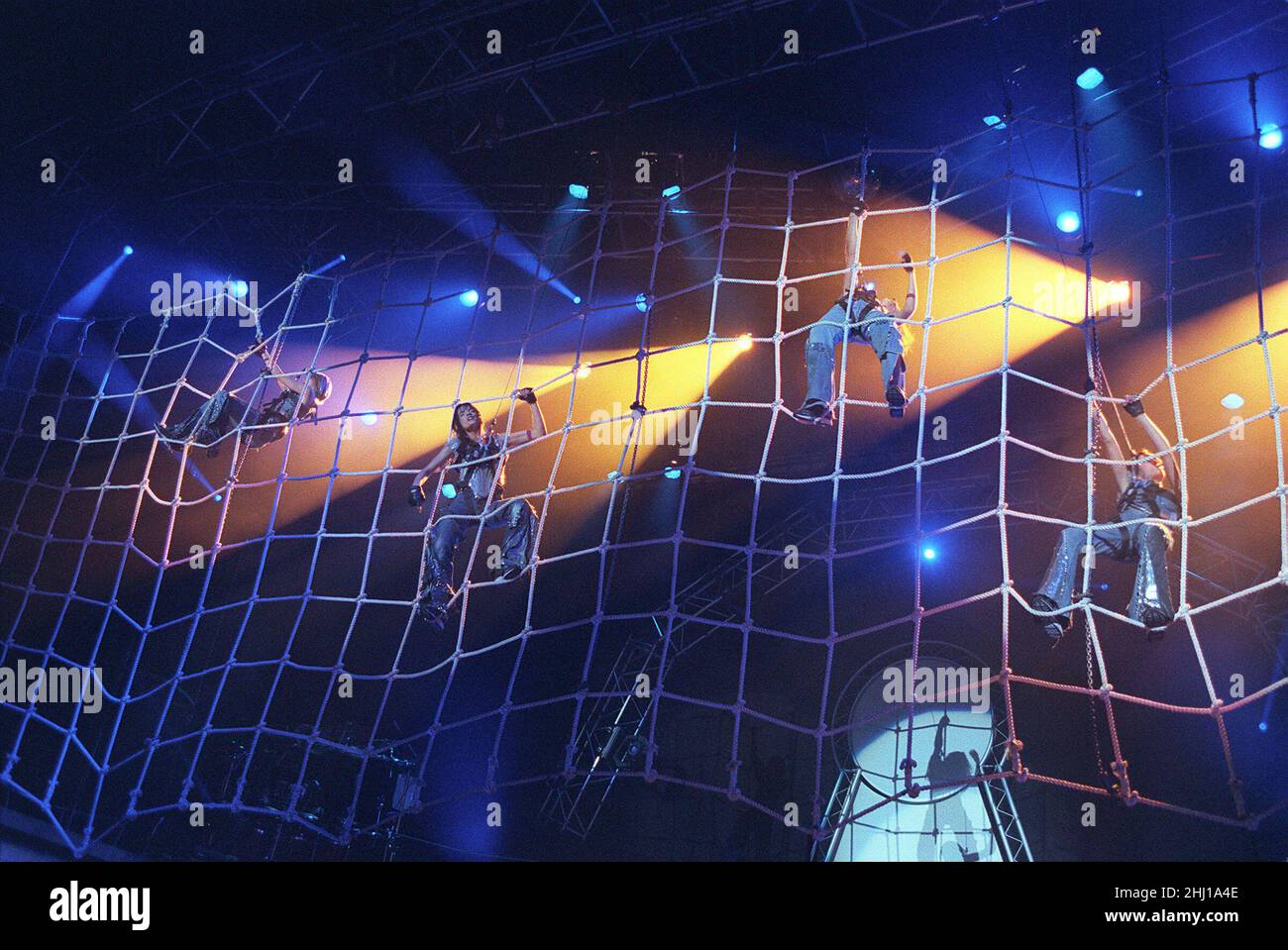 Irish Girl Group B*Witched, Bewitched in einem Konzert in der Wembley Arena in London. 30th. November 1999 Stockfoto