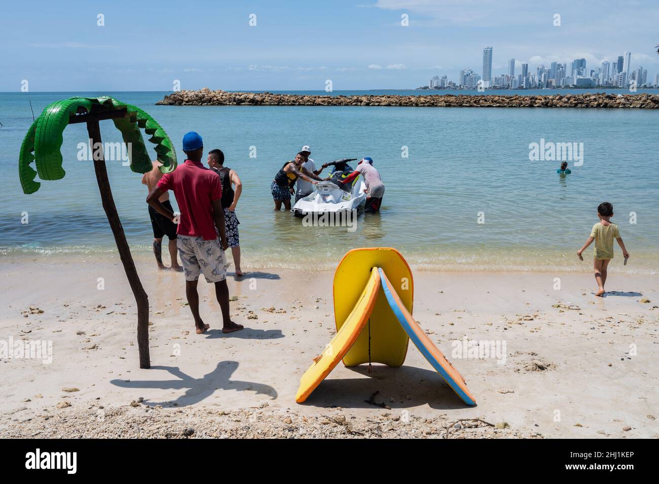 Isla Tierra Bomba ist eine kolumbianische Insel vor der Küste von Cartagena de Indias. Stockfoto