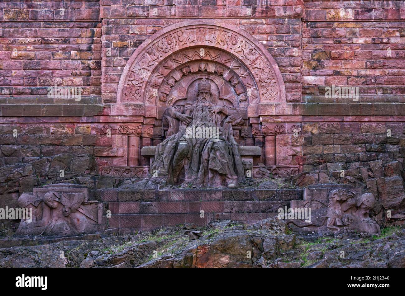 Kyffhäuser Denkmal auf dem Kyffhäuser Hügel, Thüringen, Deutschland, 14. August 2017, Ansicht der Figur des Kaiser Friedrich I. Barbarossa. Stockfoto