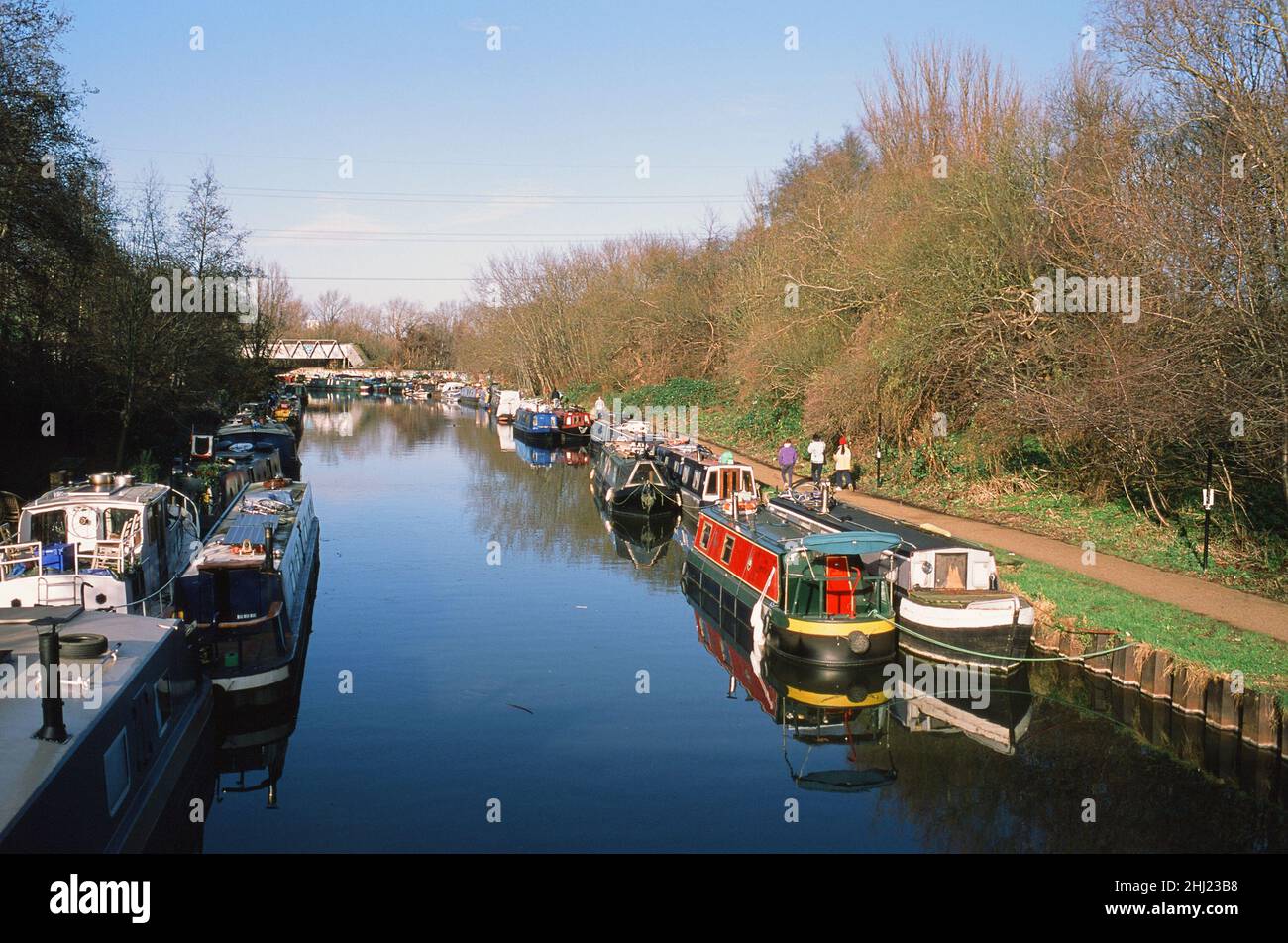 Die River Lea Navigation im Winter in Hackney Marshes, East London, South East England Stockfoto