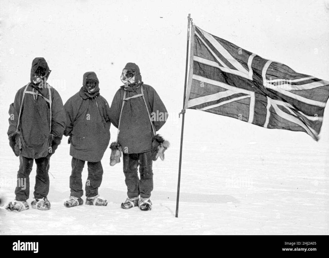 ERNEST SHACKLETON (1874-1922) Anglo-irischer Antarktisforscher. Von links Eric Marshall, Frank Wild und Shackleton auf ihrem südlichsten Breitengrad von 88 Grad 23 min am 9. Januar 1909 während der Nimrod-Expedition. Stockfoto