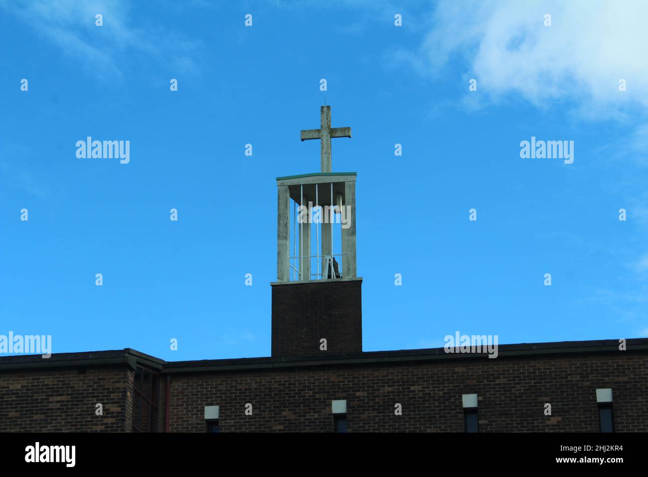 Das Kreuz der Heiligen Kreuz Kirche in Eccles, Manchester, England. Stockfoto