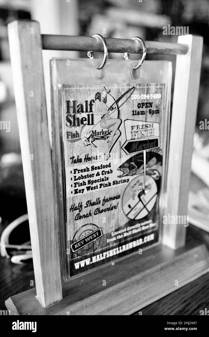 Die Half Shell Raw Bar und das Restaurant im Yachthafen in Key West, Florida, FL, USA, wurden 1972 eröffnet. Unterstützt lokale Fischer. Stockfoto