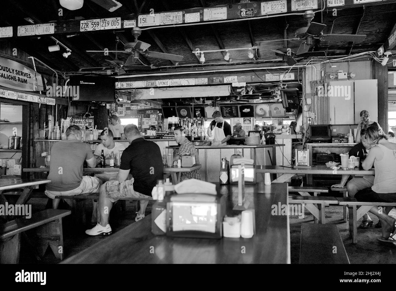 Die Half Shell Raw Bar und das Restaurant im Yachthafen in Key West, Florida, FL, USA, wurden 1972 eröffnet. Unterstützt lokale Fischer. Stockfoto