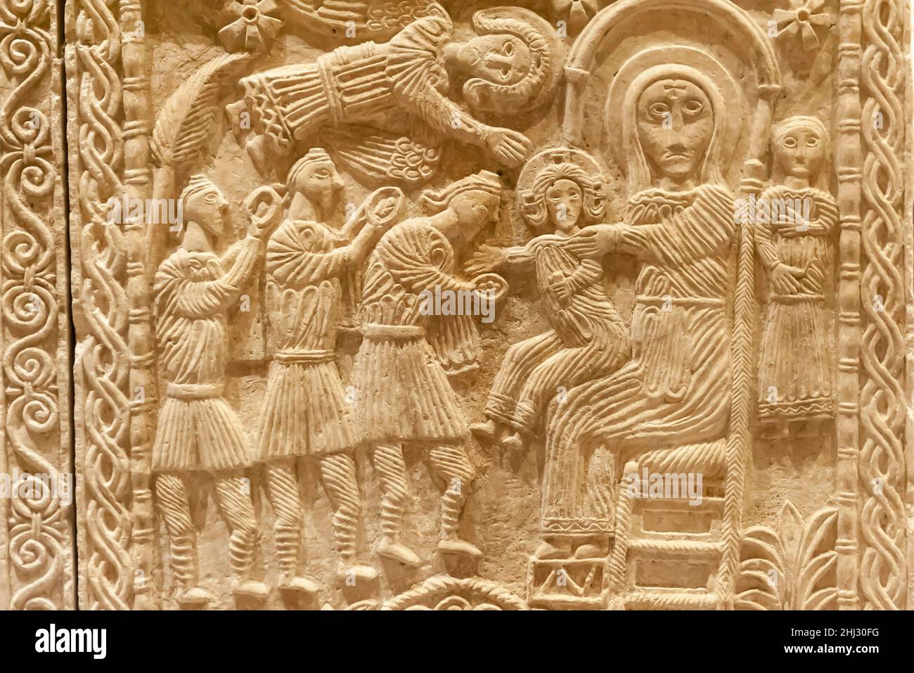 Altar von Ratchis, Relief, Anbetung der Heiligen drei Könige, drei Könige, Mutter Gottes auf dem Thron mit Jesus, Museo Cristiano, Cividale del Friuli, Friaul-Julisch Stockfoto