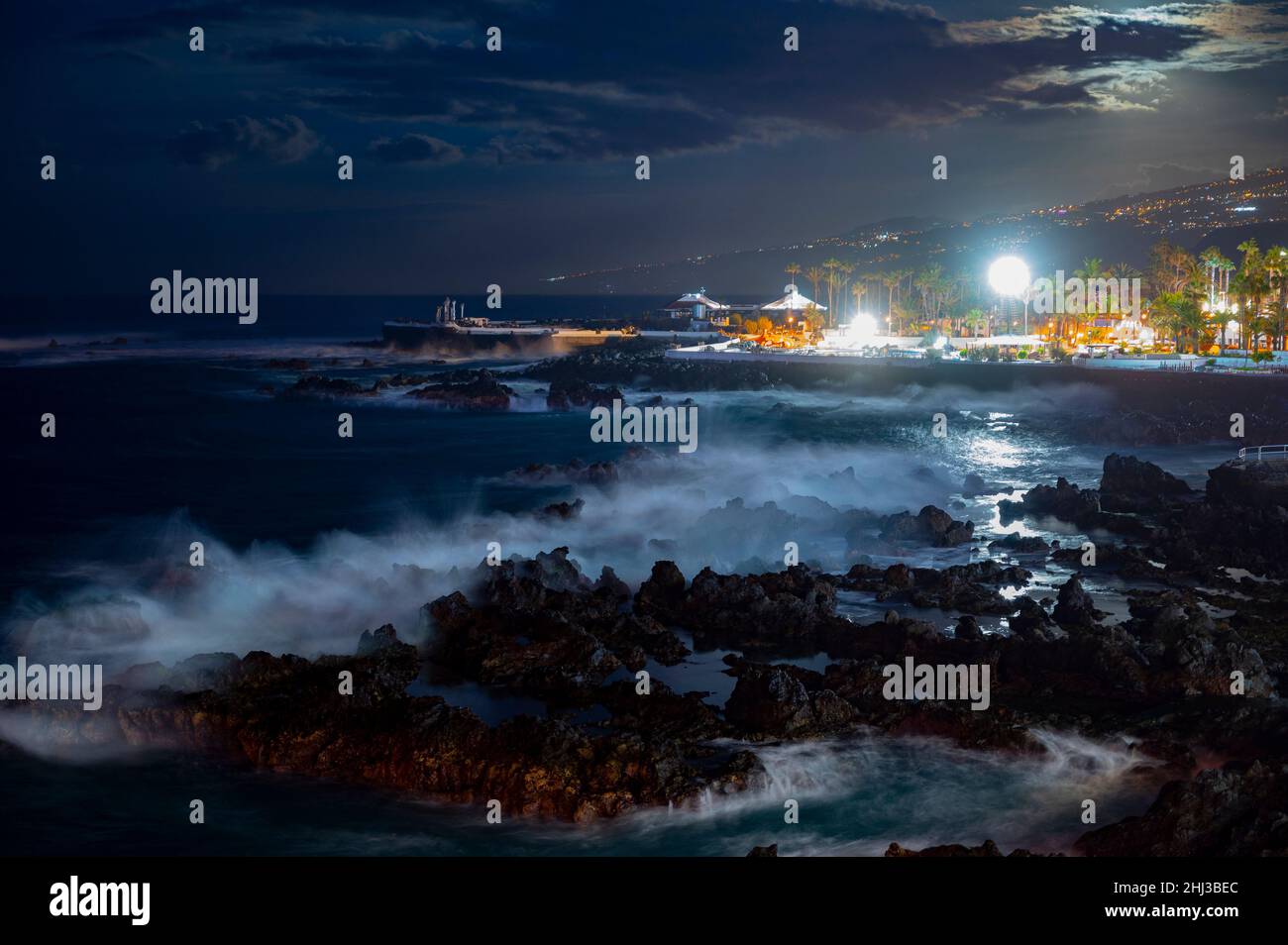 Wandern in der Nacht in Puerto de la Cruz, Teneriffa