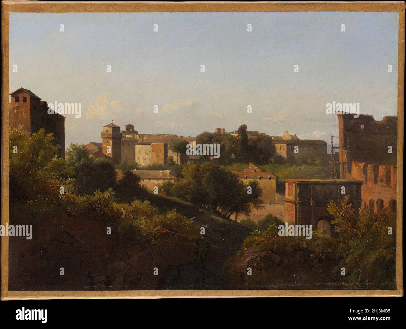 Blick auf das Kolosseum und den Konstantinsbogen vom Palatin ca. 1822–24 Charles Rémond French Dieses Werk überspannt die Grenze zwischen einer Skizze und einem fertigen Gemälde. Schlüsseldenkmäler werden als Fragmente eines kompositorischen Ganzen dargestellt, das zu gleichen Teilen natürlich und urban, alt und modern ist. Im Vordergrund antizipieren die gebrochenen Konturen einer grasbewachsenen Bogenreihe spielerisch die Formen der Architektur dahinter. Dieses malerische Gerät steht im Kontrast zu dem rein funktionalen Gerüst, das an das Kolosseum angrenzt und das von dem Architekten Giuseppe Valadier um 1822–23 errichtet wurde, um zu helfen, stabil zu sein Stockfoto