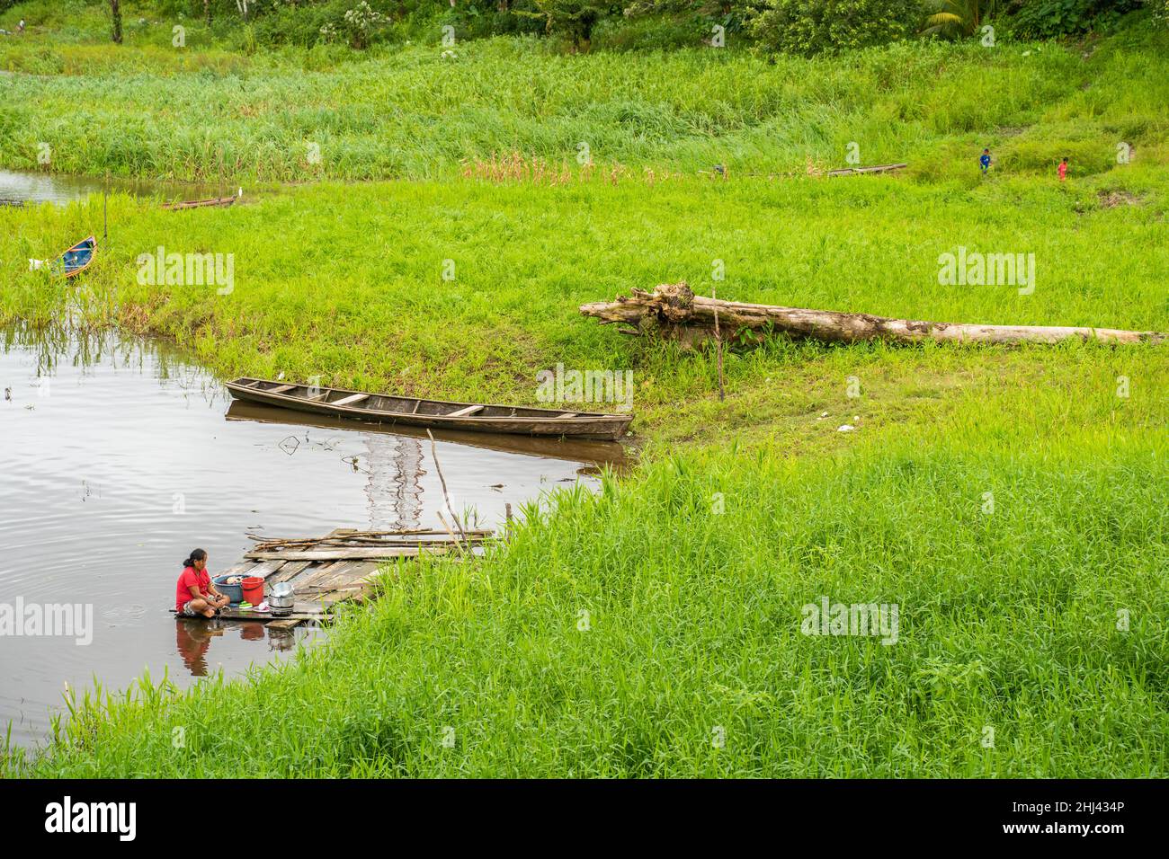 29. Dezember 2021. In der indigenen Gemeinde Nazareth, Leticia, amazonien, kolumbien. Typische Atmosphäre des Amazonas Stockfoto