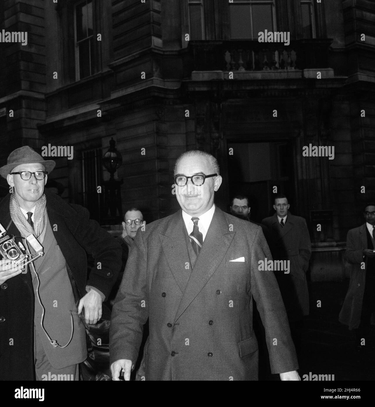 Superintendent George Smith, von Scotland Yard's Special Branch. Teilnahme am Prozess gegen den Portland Spy Ring, einem sowjetischen Spionagering, der in England von Ende 1950s bis 1961 betrieben wurde, als der Kern des Netzwerks von den britischen Sicherheitsdiensten verhaftet wurde. 8th. Februar 1961. Stockfoto