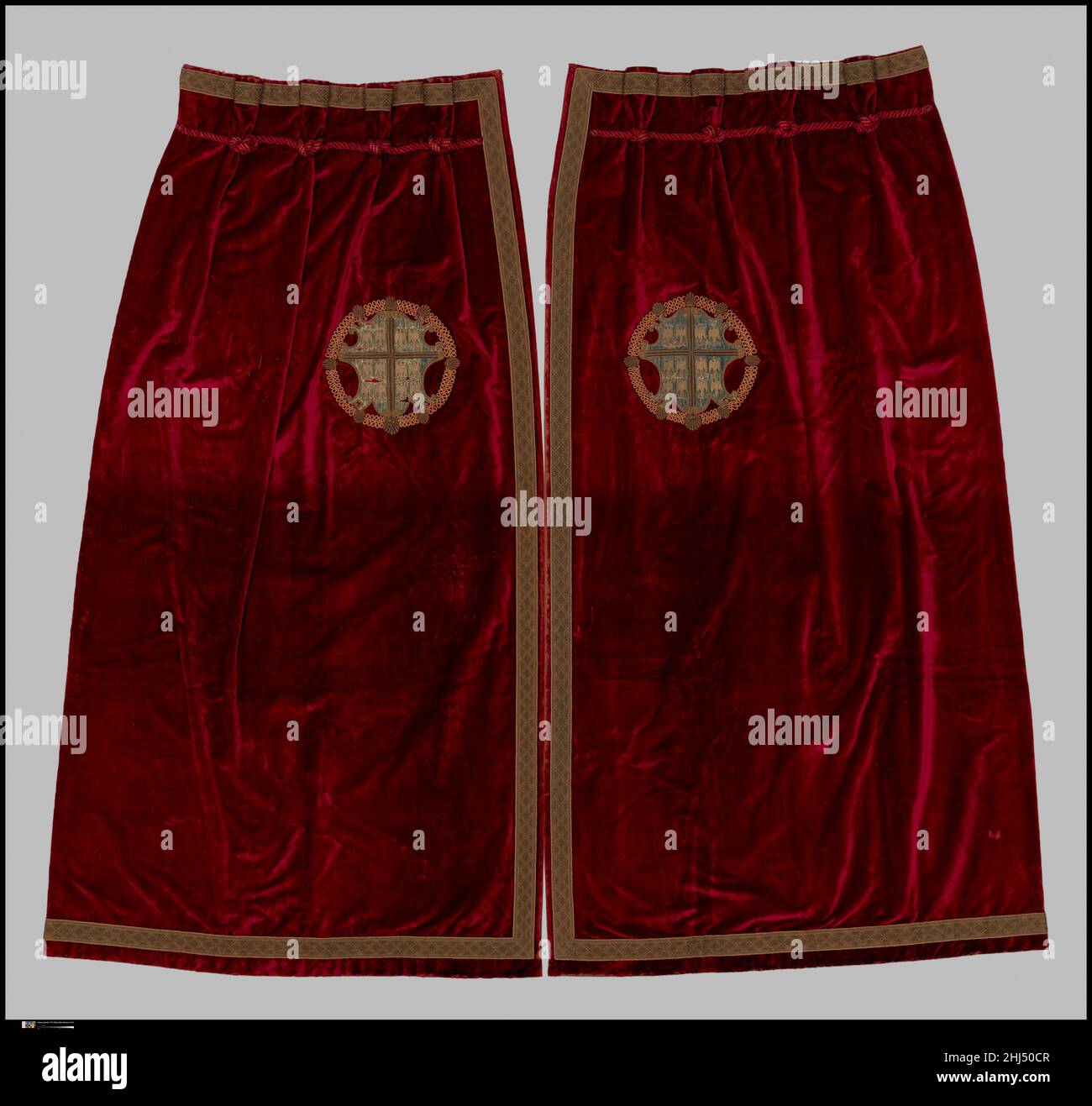 Vorhang ca. 1885 Us-Amerikaner. Vorhang. Amerikanisch. Ca. 1885. Seidensamt mit Metallfäden bestickt. Hergestellt in Mid-Atlantic, USA Stockfoto