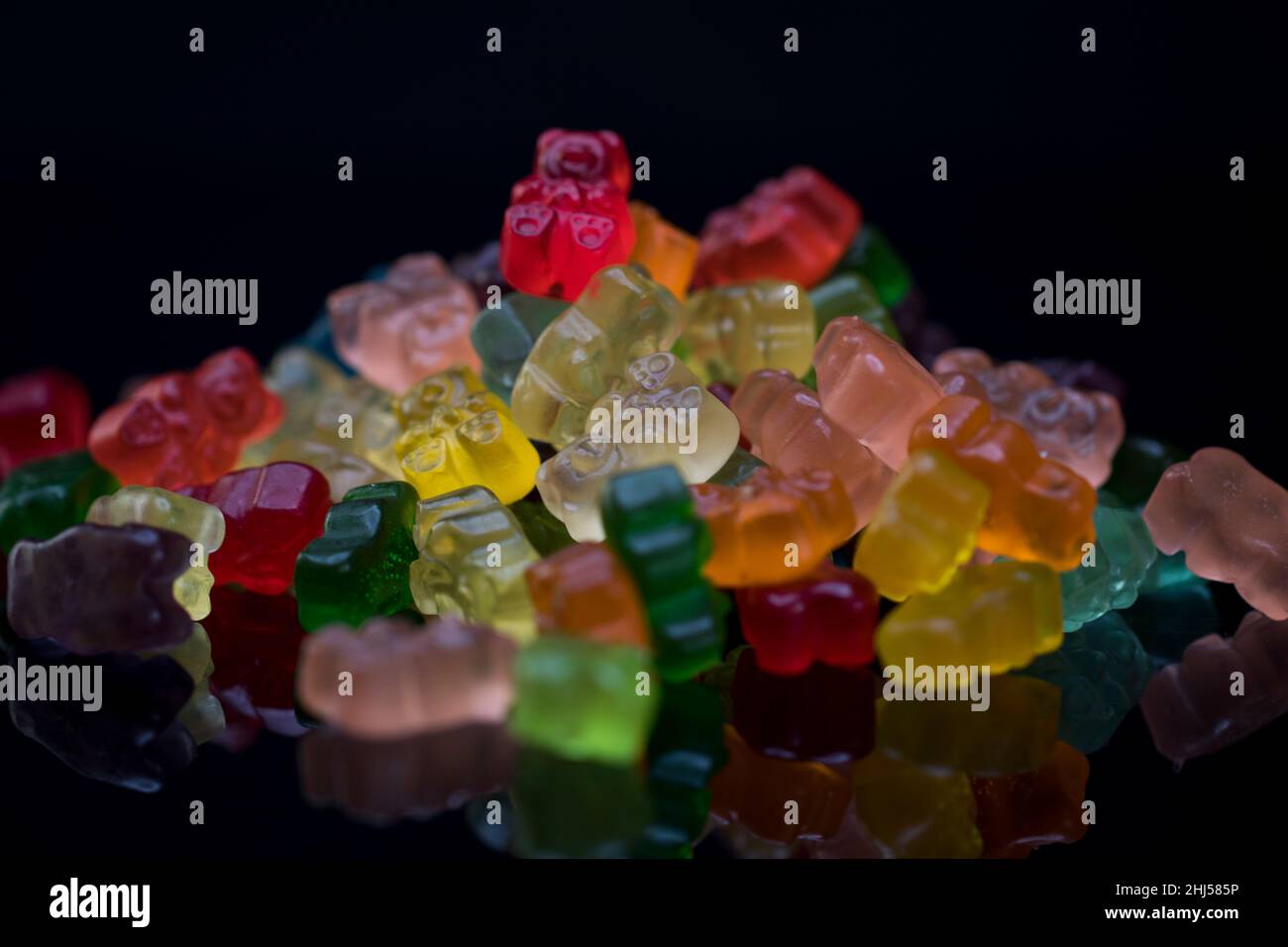 Gummibären Zuckerbonbons Nahaufnahme Gummibären in mehreren Farben. Stockfoto