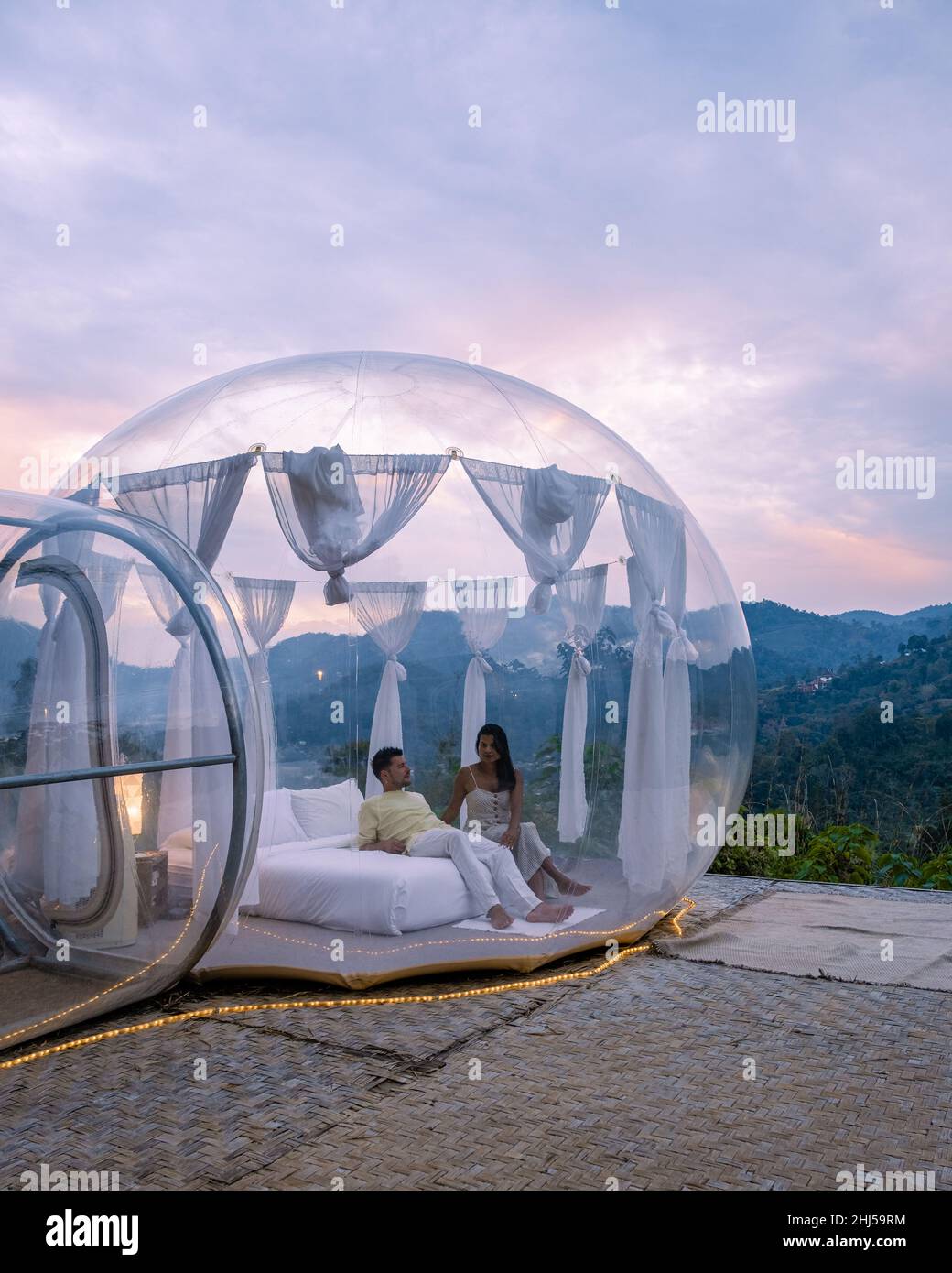 lazy tent Coody AirTent Hub Shelter Beige Inflatable Tents for Camping (2-6 Pers main image 1
