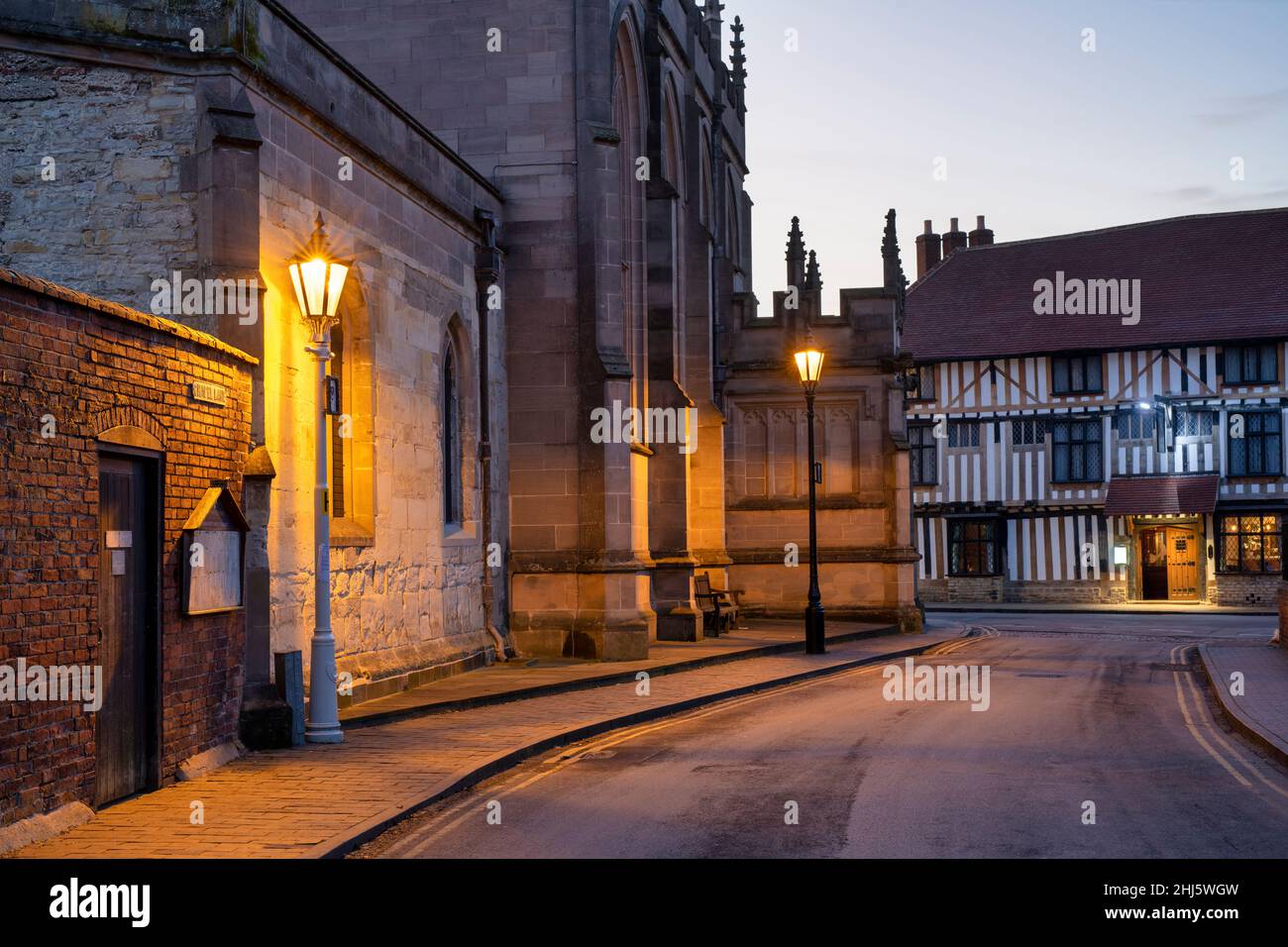 Kapelle Gasse in der Dämmerung. Stratford-Upon-Avon, Warwickshire, England Stockfoto