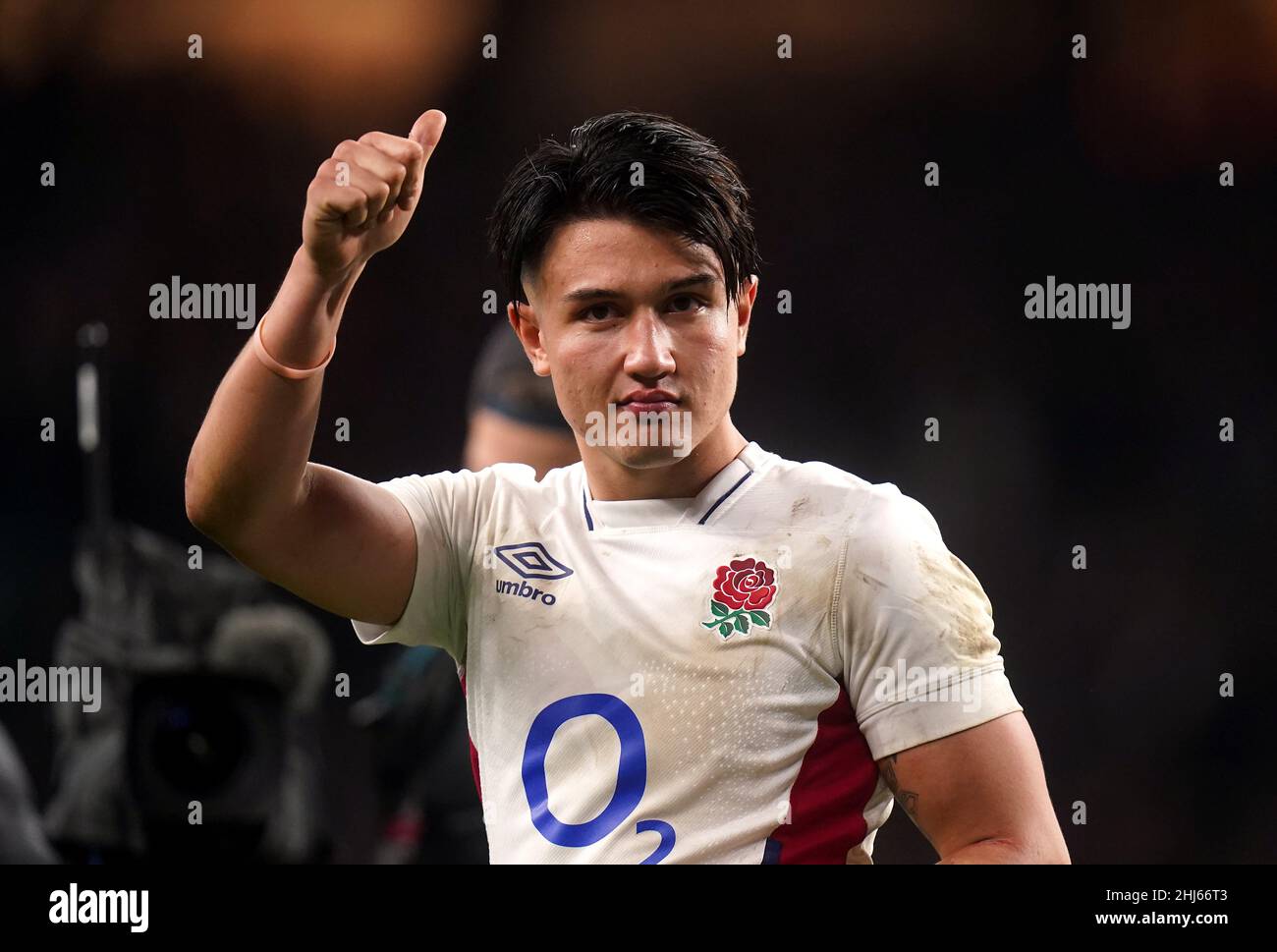 Aktenfoto vom 20-11-2021 von Englands Marcus Smith. In der 22-jährigen Harlekins-Sensation Marcus Smith besitzt England wohl ihren begabtesten Newcomer, seit Weltcupsieger Jonny Wilkinson als Teenager vor mehr als 20 Jahren in die internationale Szene auftrat. Ausgabedatum: Donnerstag, 27. Januar 2022. Stockfoto