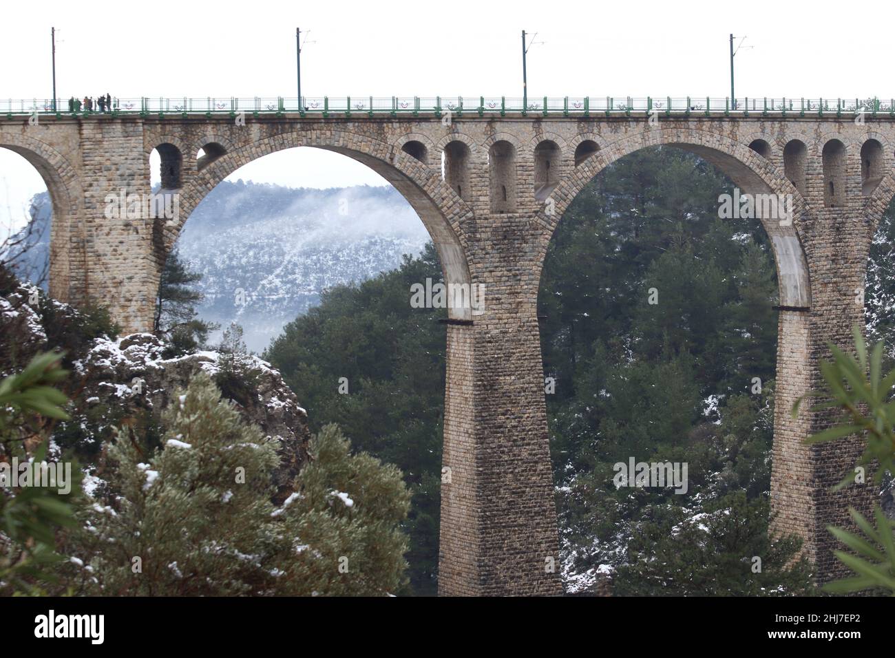Der Varda Viadukt ist ein Eisenbahnviadukt in der Provinz Adana im Süden der Türkei. Die historische Varda Viaduct Railway Bridge über einen Deep Canyon. Stockfoto
