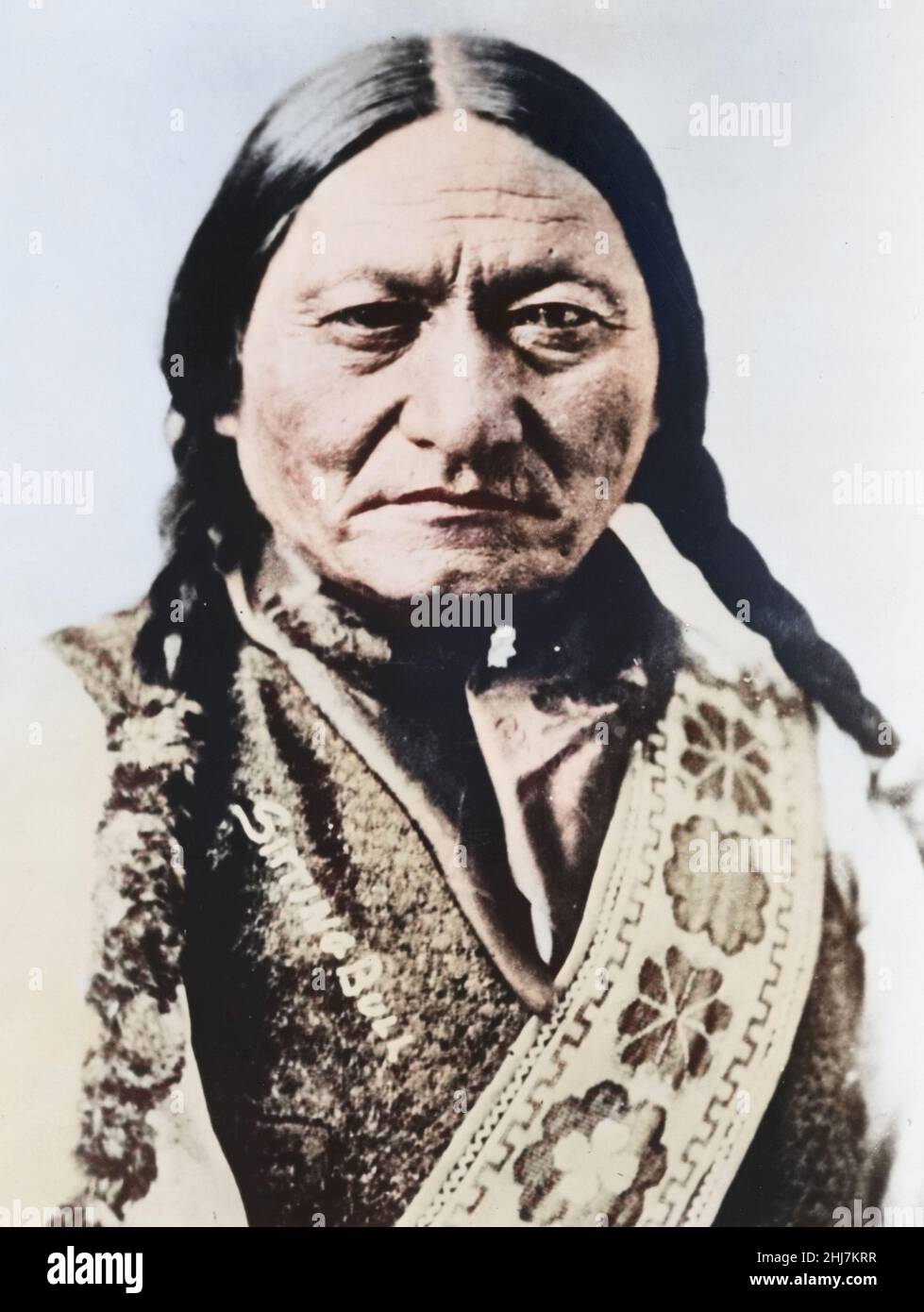 Porträt des Sitting Bull. Antike und Vintage-Foto - Native american / Indian / American Indian. 1885. Foto aus Underwood & Underwood. Eingefärbt. Stockfoto