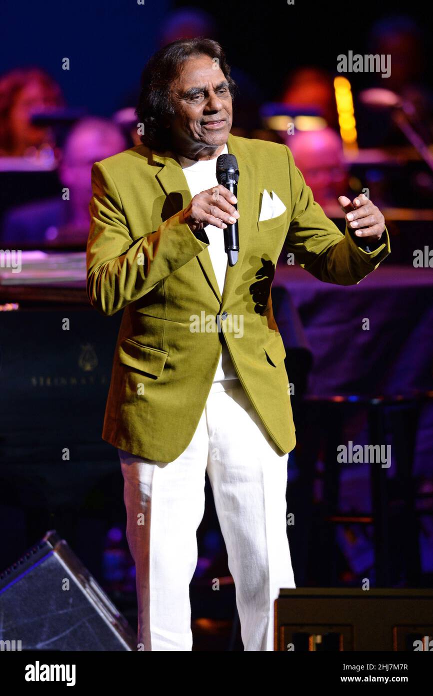 Fort Lauderdale, FL, USA. 26th Januar 2022. Johnny Mathis tritt am 26. Januar 2022 im Broward Center for the Performing Arts in Fort Lauderdale, Florida, auf. Kredit: Mpi04/Media Punch/Alamy Live Nachrichten Stockfoto