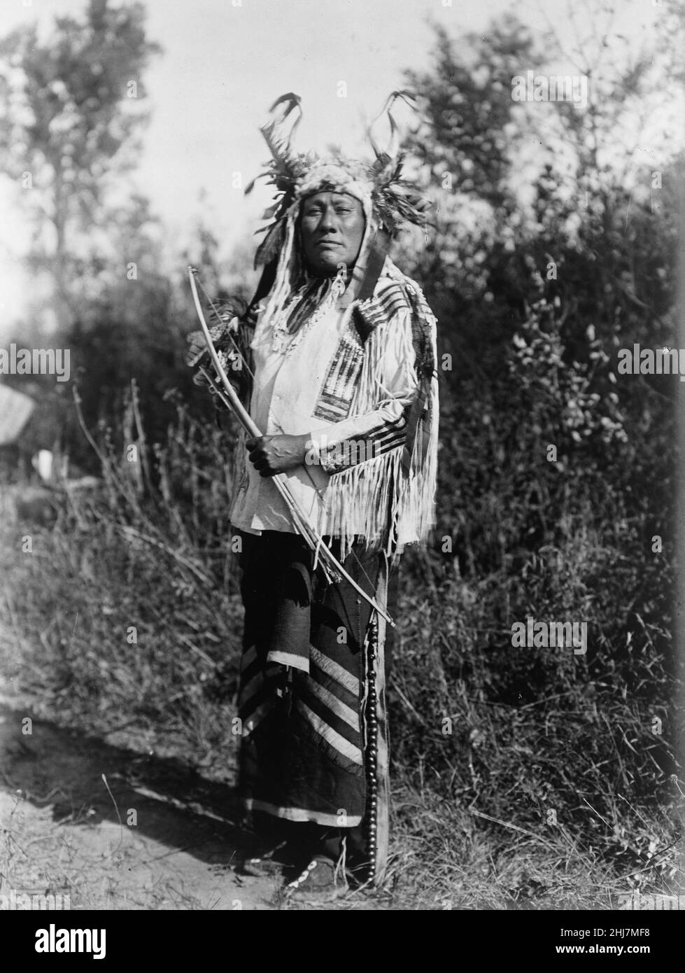 Long Time Dog--Hidatsa - Antike und alte Fotos - indianer / Indianer / Indianer. Curtis, Edward S., 1868-1952, Fotograf. 1908 Stockfoto