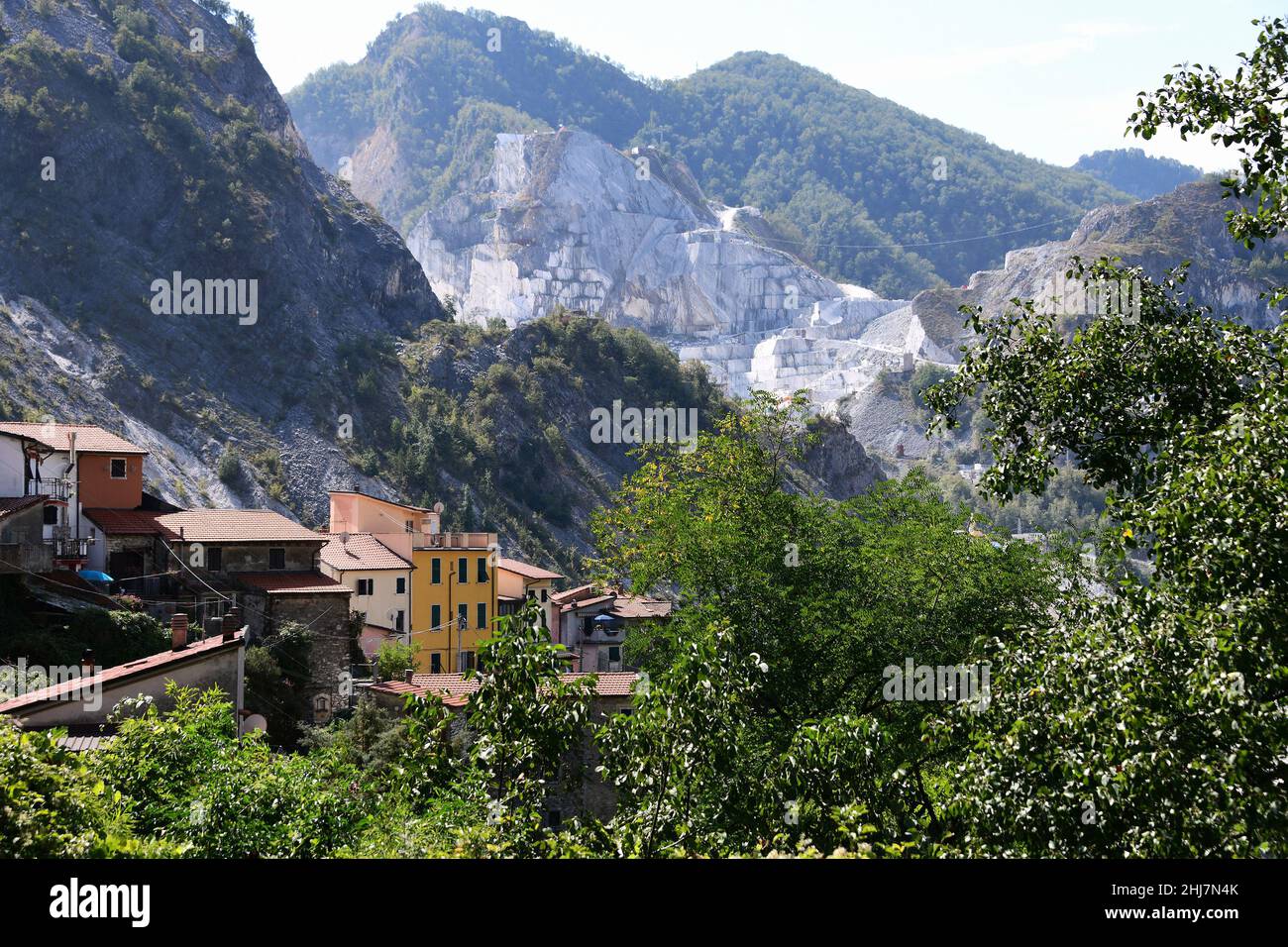 Bergdorf Colonnata in Carrara Marmor Abbaugebiet Stockfoto